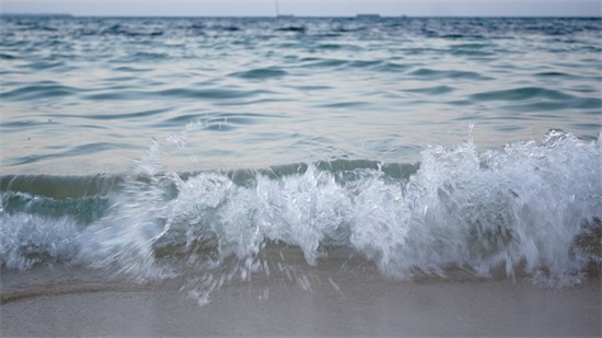 带雷的网名个性女孩