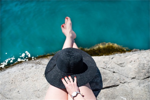 开心快乐嘚瑟的句子 做个开心快乐的人